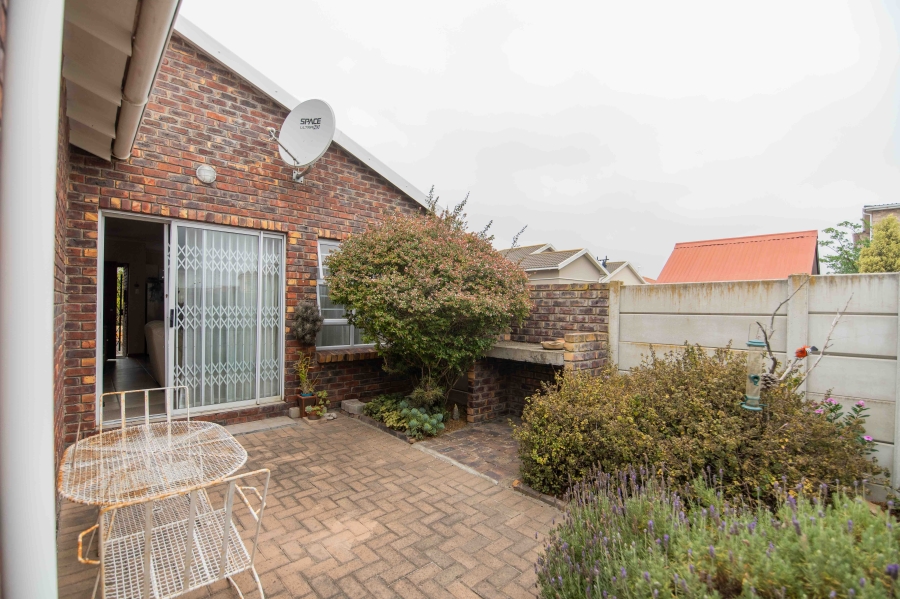 3 Bedroom Property for Sale in Parsonsvlei Eastern Cape